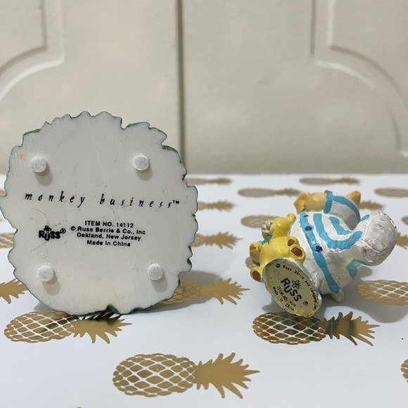 VINTAGE RUSS FIGURINES - Picture 3 of 3